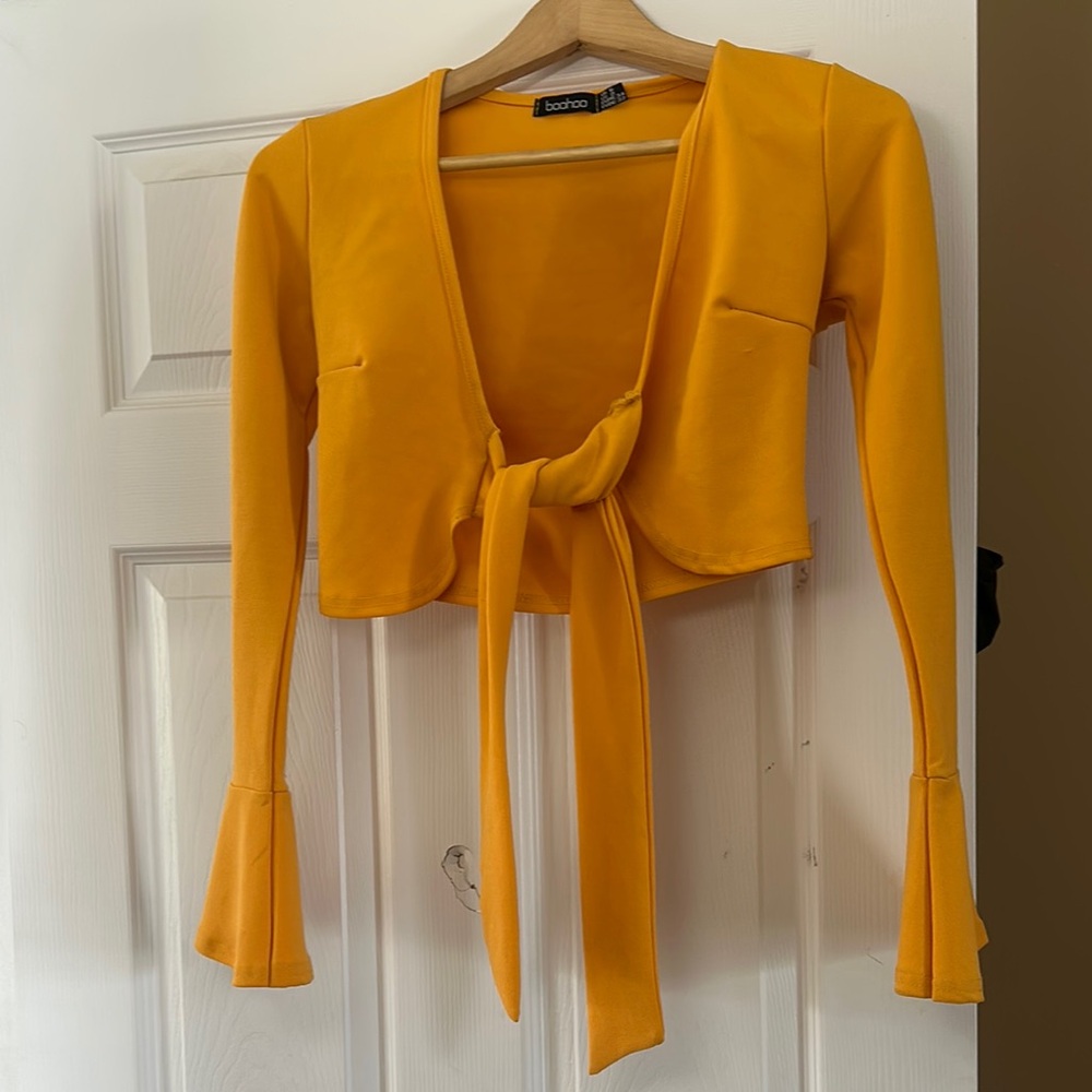 Boohoo Yellow Long Sleeve Tie Front Crop Top